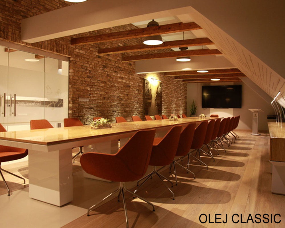 Podłoga drewniana, deski wykonane w stylu LONG, kolor podłogi classic. Podłoga wyprodukowana przez firmę Chene
