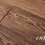 Deski drewniane w kolorze Airborn, podłoga drewniana wyprodukowana przez firmę CHENE