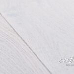 Deski drewniane w kolorze Snow, podłoga drewniana wyprodukowana przez firmę CHENE